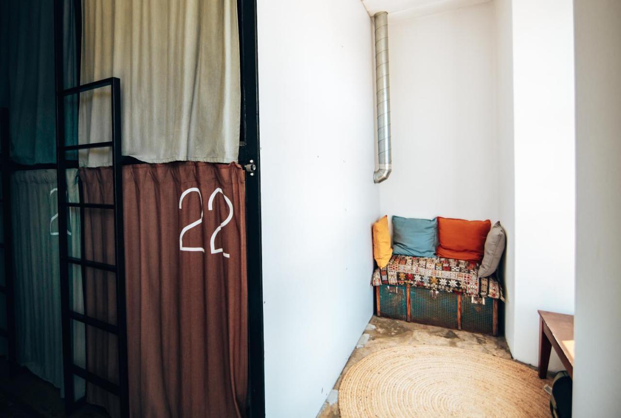 Hostal Lx *