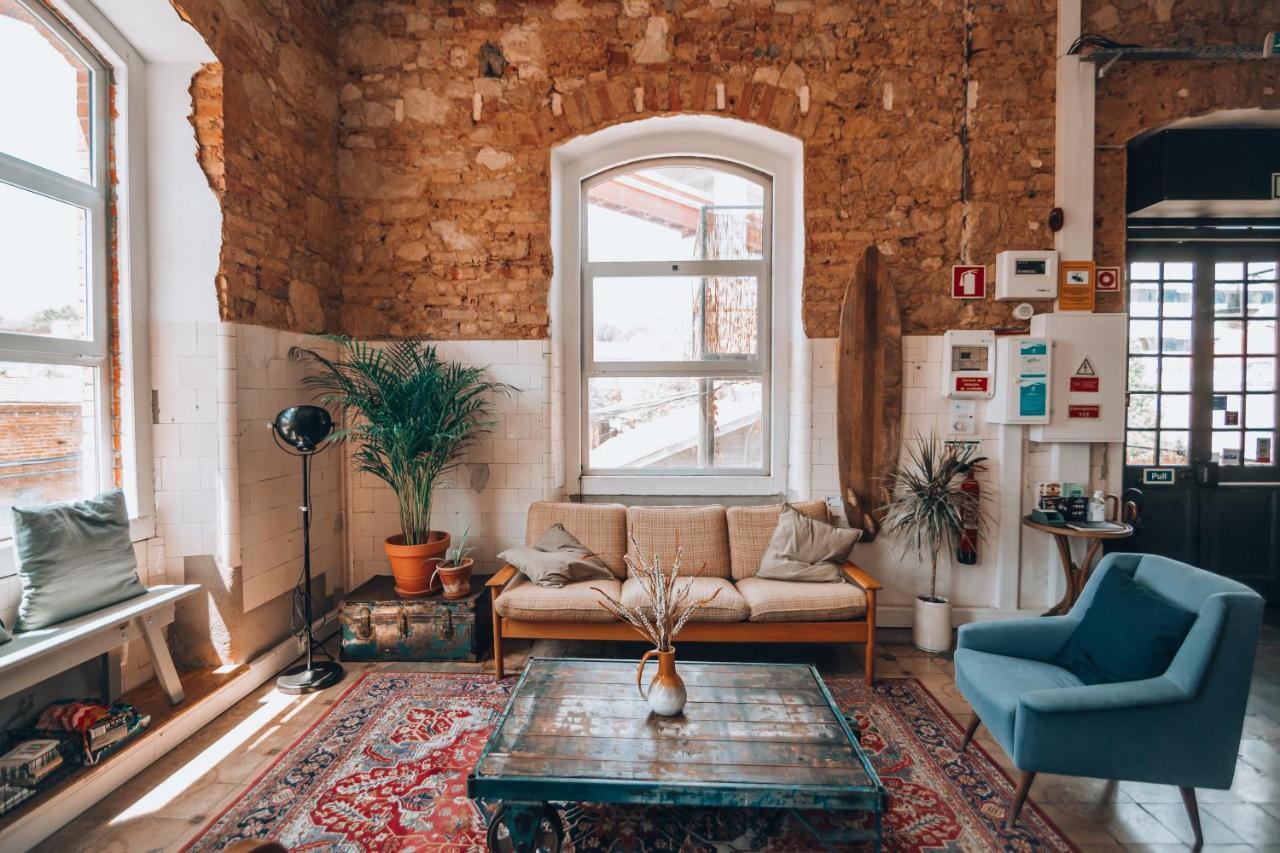 Hostal Lx *