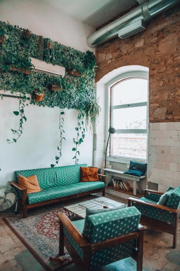 Lx Hostel